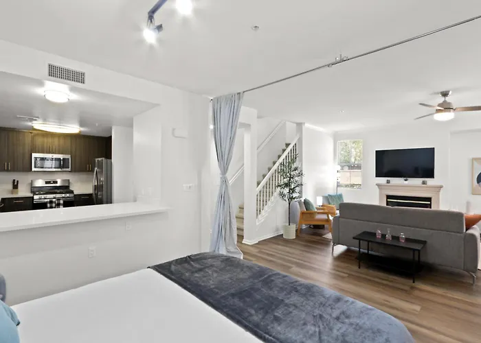 4Bd Townhouse - Special Limited Time Offer Near Venice Beach!